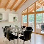 アパート Penthouse Victoria's Im Haus Judith By Interhome サース フェー