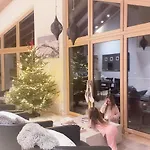 Penthouse Victoria's Im Haus Judith By Interhome 公寓 萨斯费